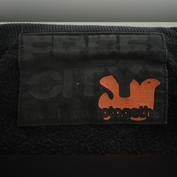 Freecity Soulcycle Black and Blue Crewneck Sweatshirt - Picture 3 of 5